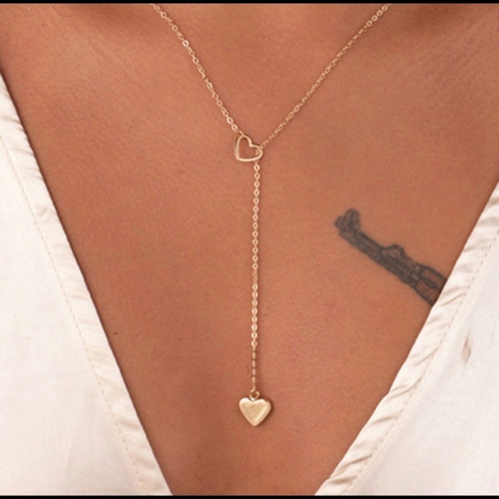 Dainty adjustable length heart charm necklace